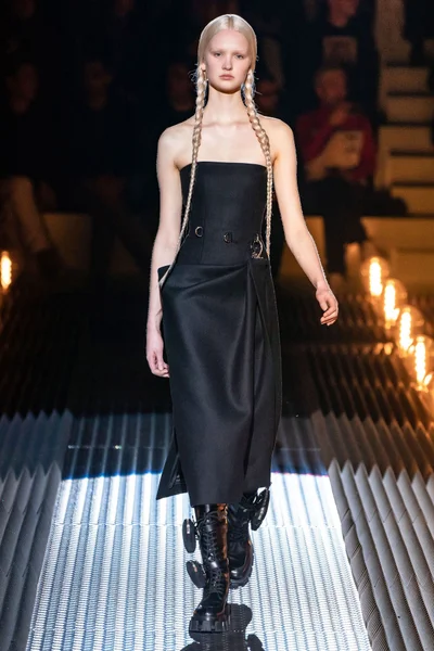 Look 1